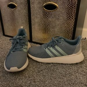 Adidas Questar Flow Sneakers